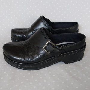 Black Slip-On Women's Shoes